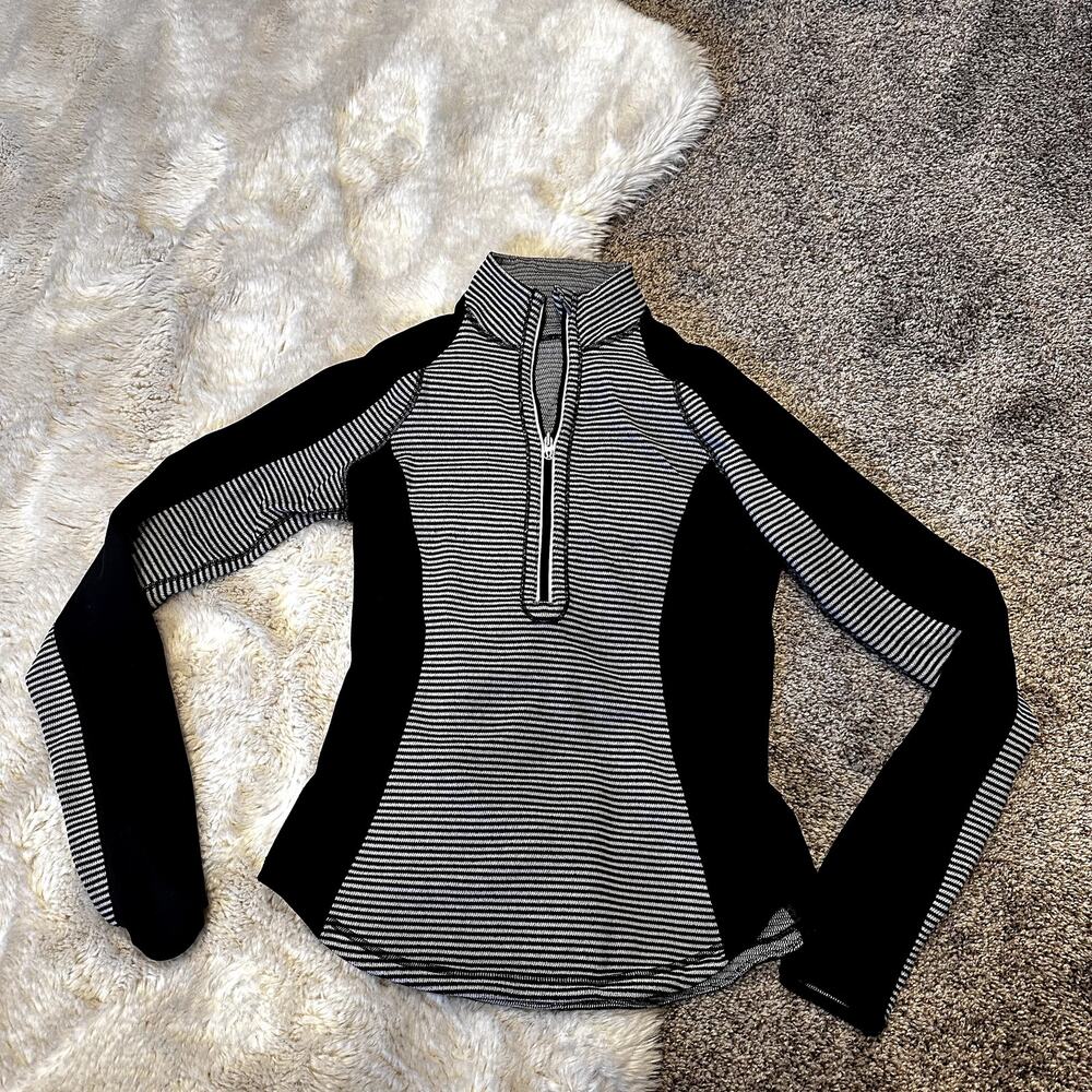 Lululemon Striped Half Zip Pullover With Thumb Holes Size Small